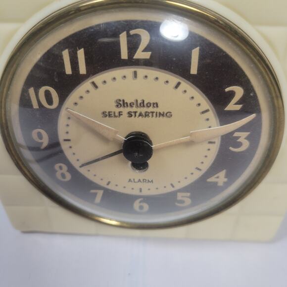 Vintage Electric Alarm Clock Sheldon Self Starting A-100 - Picture 2 of 6